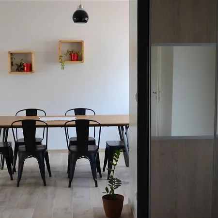 Casa de Férias House With 3 Bedrooms In Campagneleswardrecques With Enclosed Garden And Wifi *