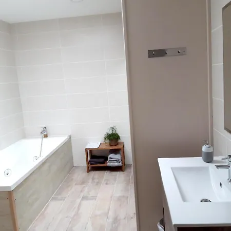 House With 3 Bedrooms In Campagneleswardrecques With Enclosed Garden And Wifi